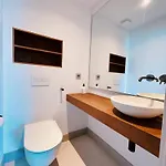 Luxury Beachfront 公寓 丰希罗拉