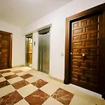 Luxury Beachfront 公寓 丰希罗拉