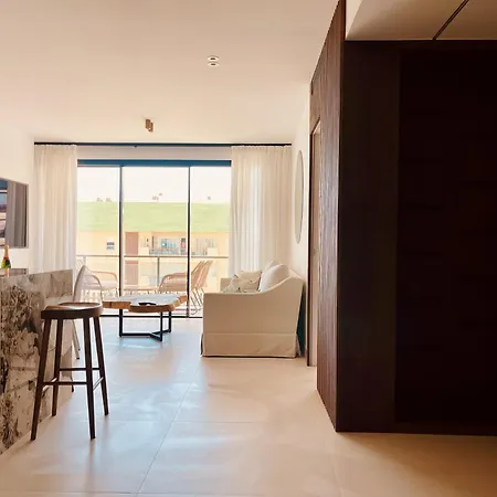 Luxury Beachfront Apartmán