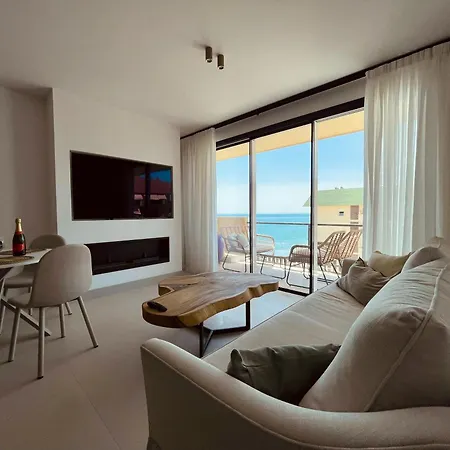 Luxury Beachfront *
